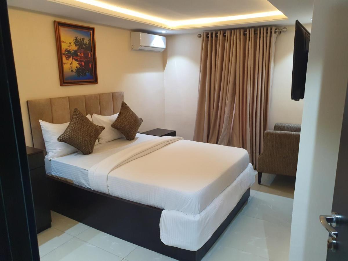 Choice Luxe Lagos Ikeja Bagian luar foto