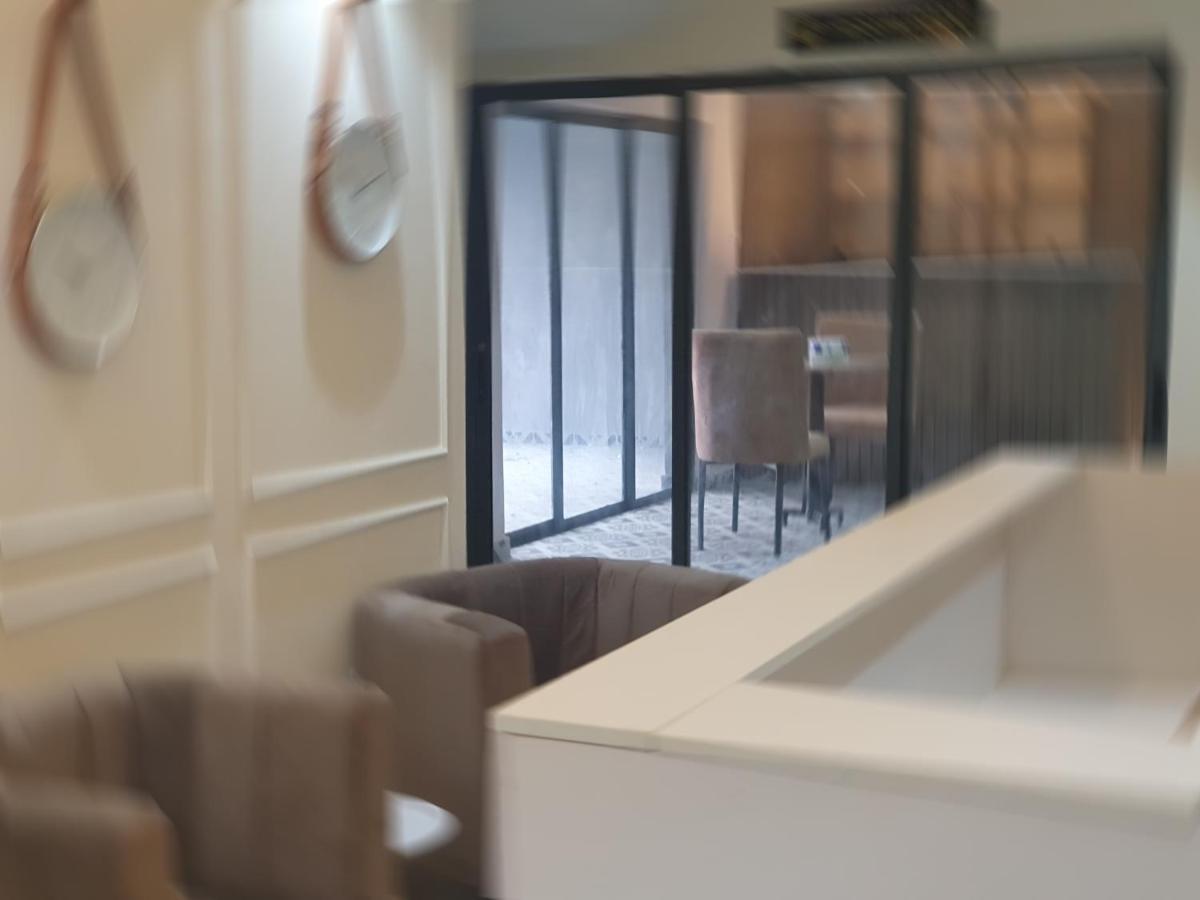 Choice Luxe Lagos Ikeja Bagian luar foto