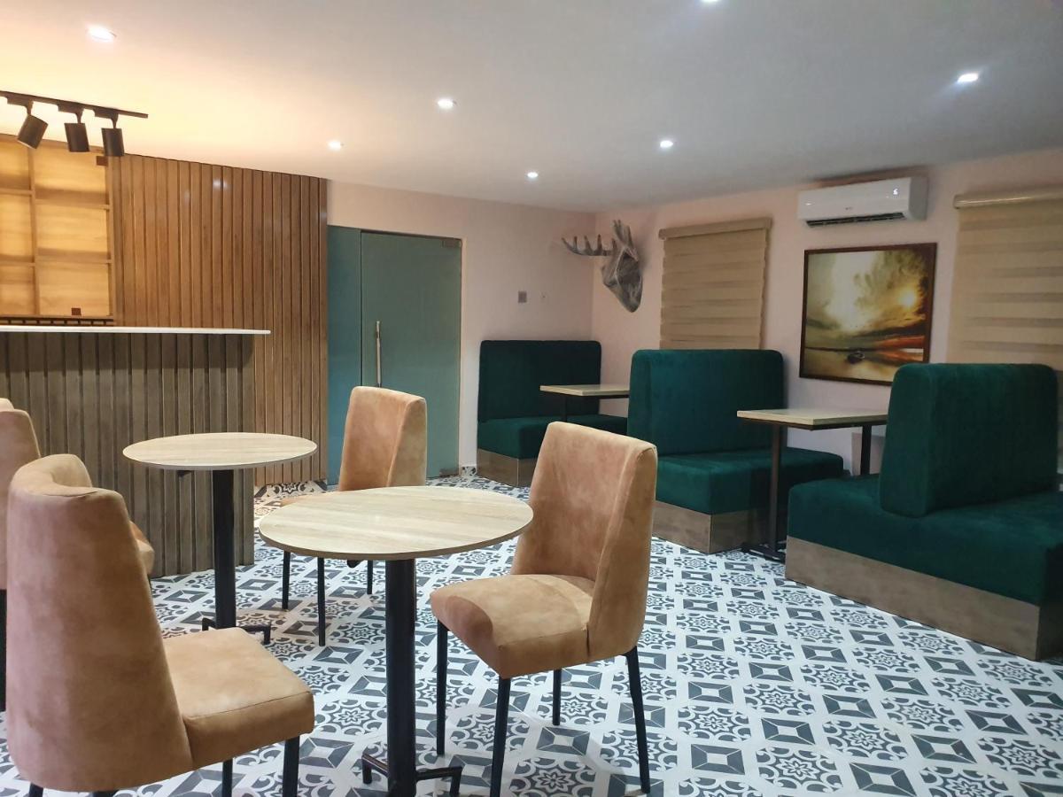 Choice Luxe Lagos Ikeja Bagian luar foto