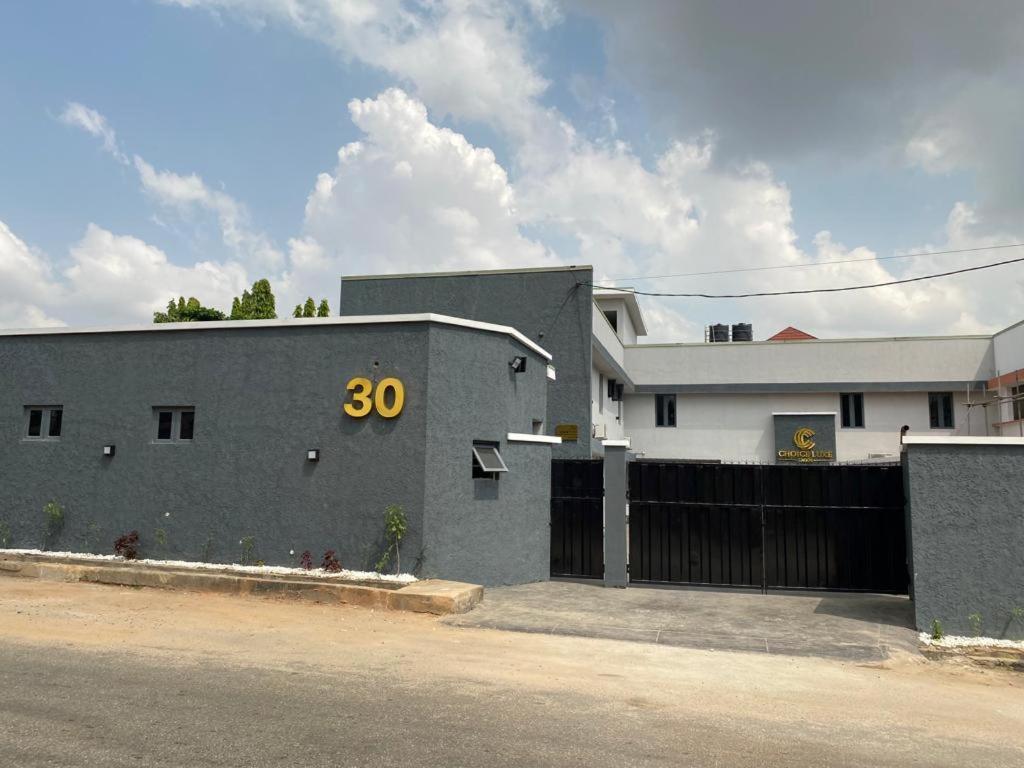 Choice Luxe Lagos Ikeja Bagian luar foto