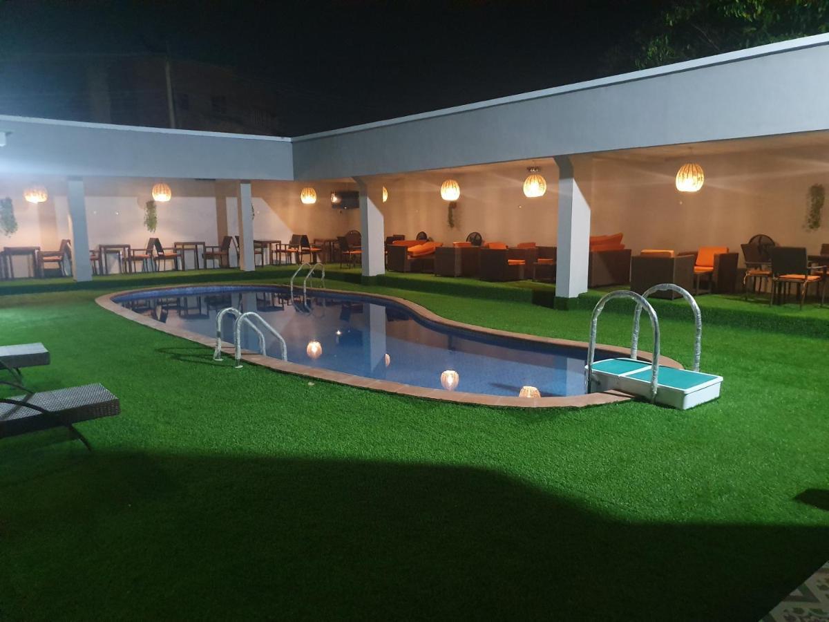 Choice Luxe Lagos Ikeja Bagian luar foto